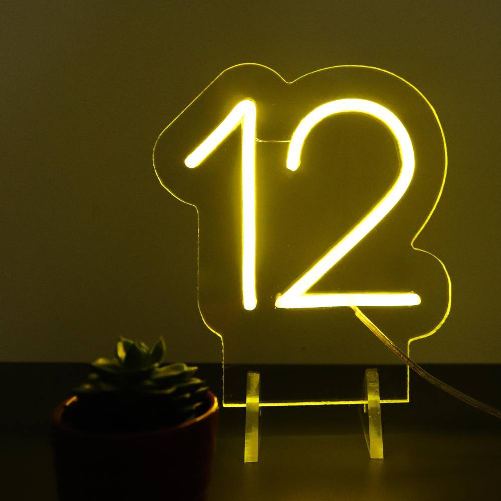 Freistehendes Tisch-Neonschild – Planet Neon